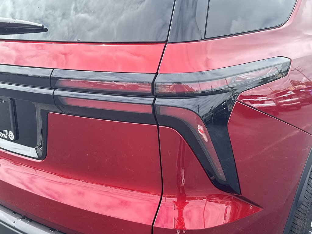 2026 Chevrolet Traverse LT - Photo 11
