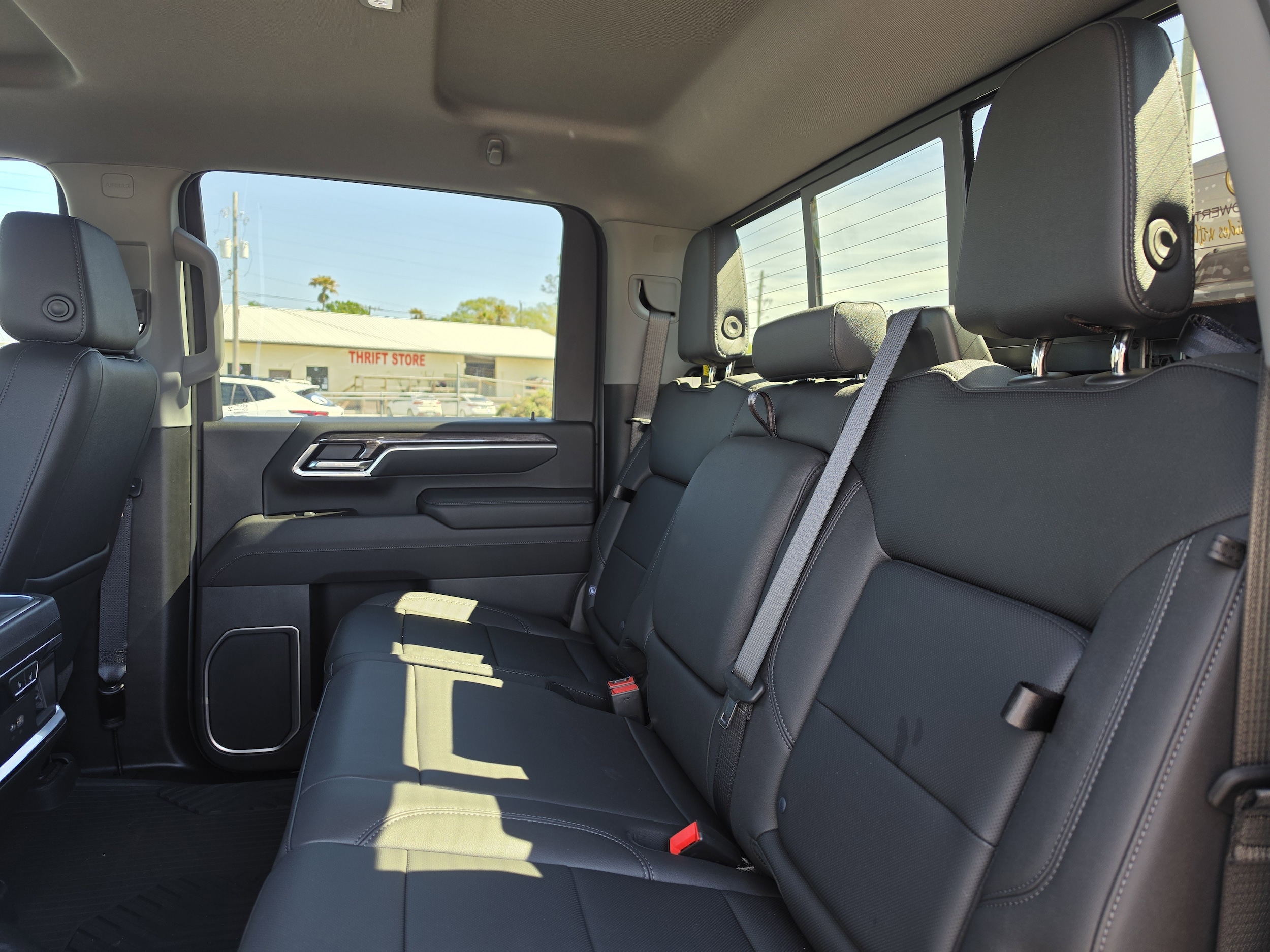 2025 Chevrolet Silverado 3500 HD LTZ - Photo 18