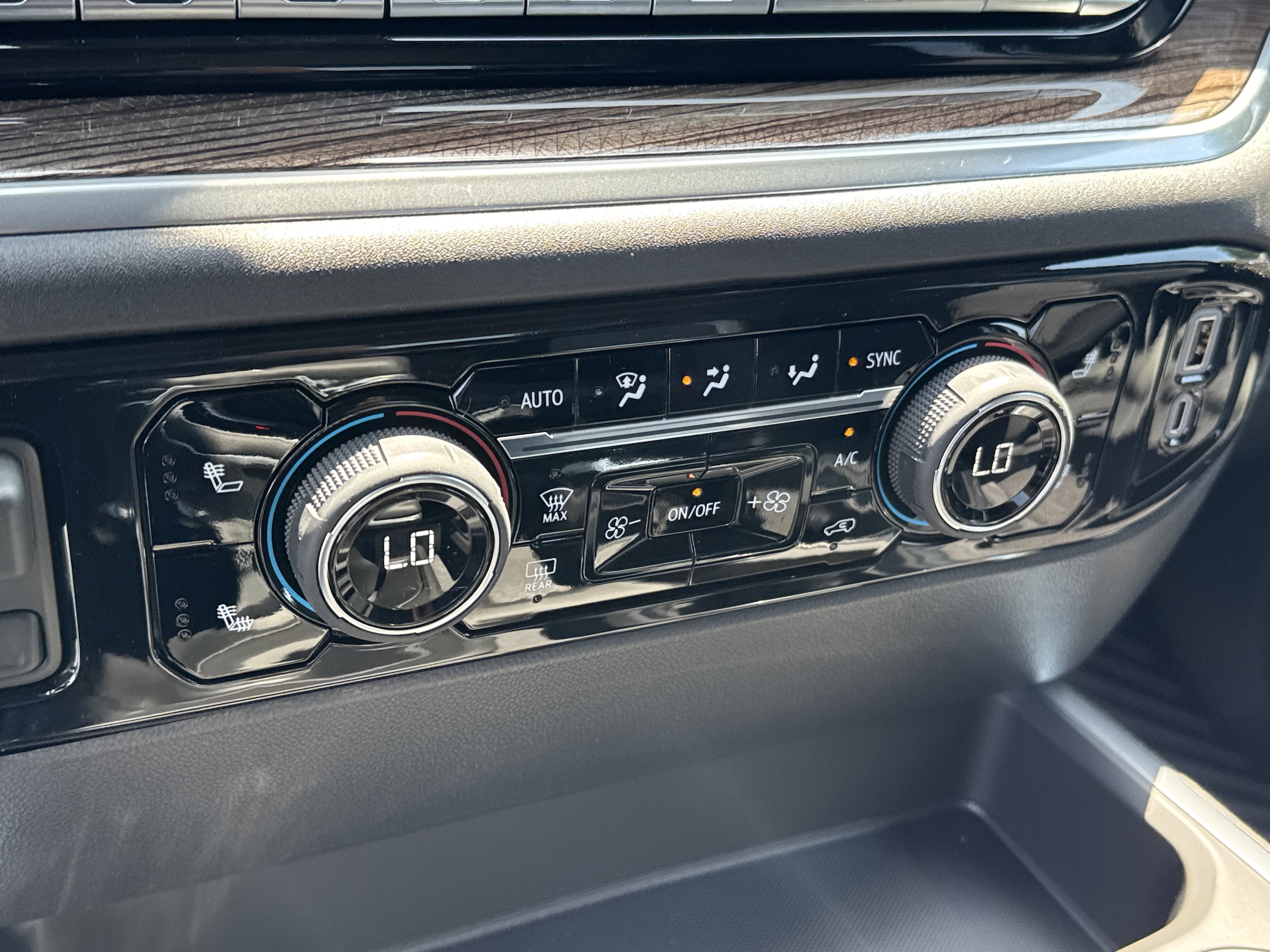 2026 Chevrolet Silverado 1500 RST - Photo 28