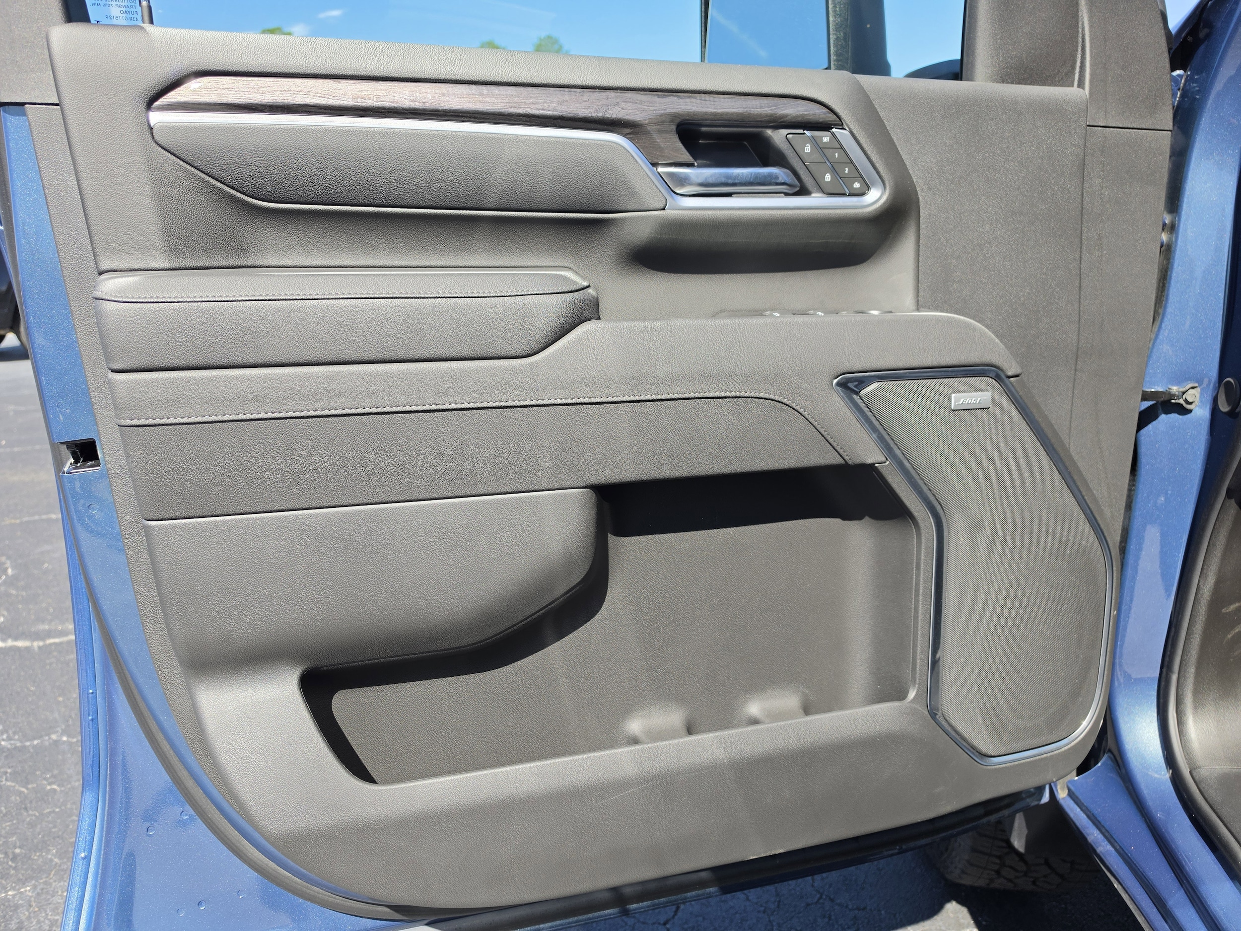 2025 Chevrolet Silverado 3500 HD LTZ - Photo 20