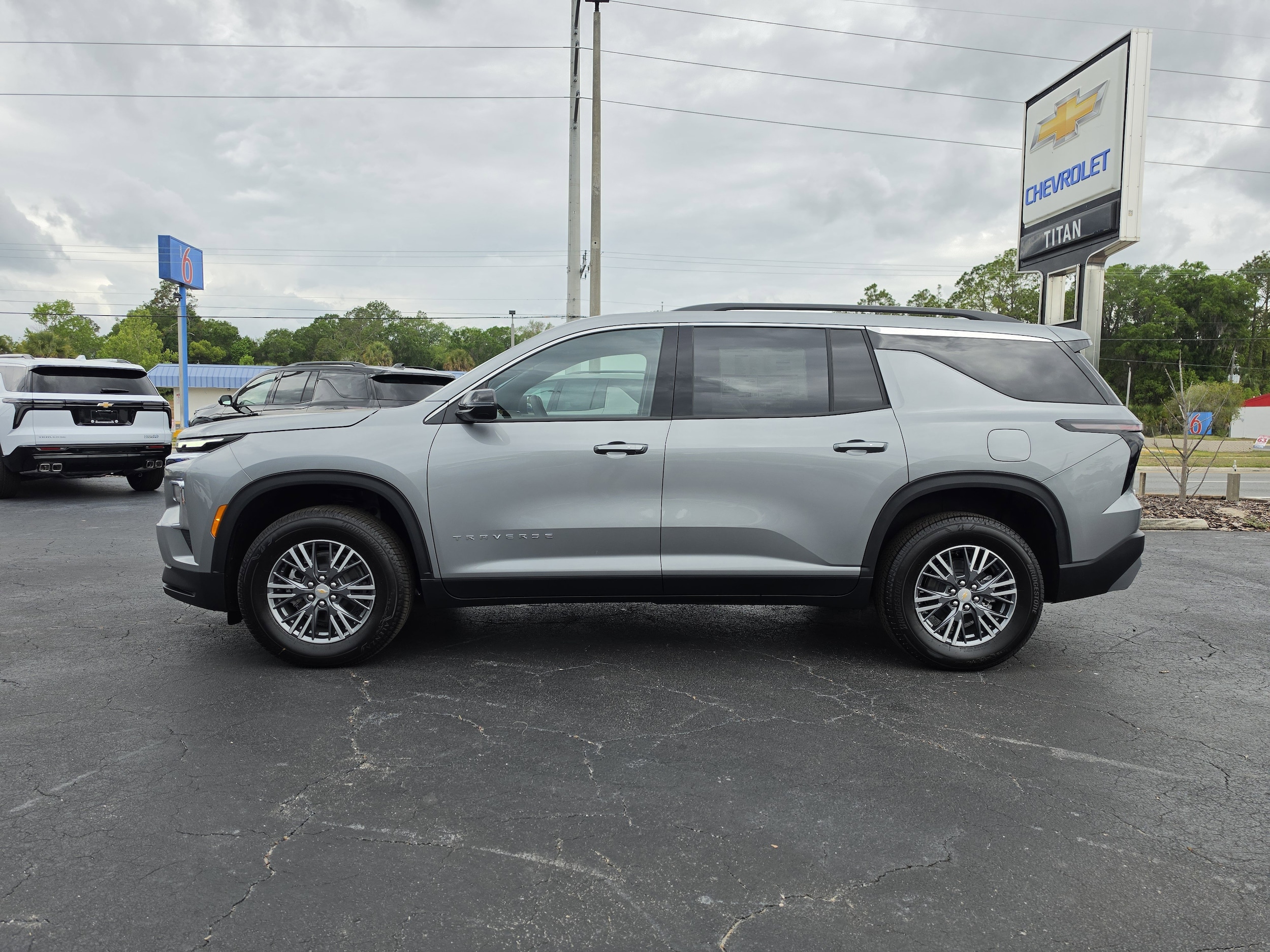 2026 Chevrolet Traverse LT - Photo 7