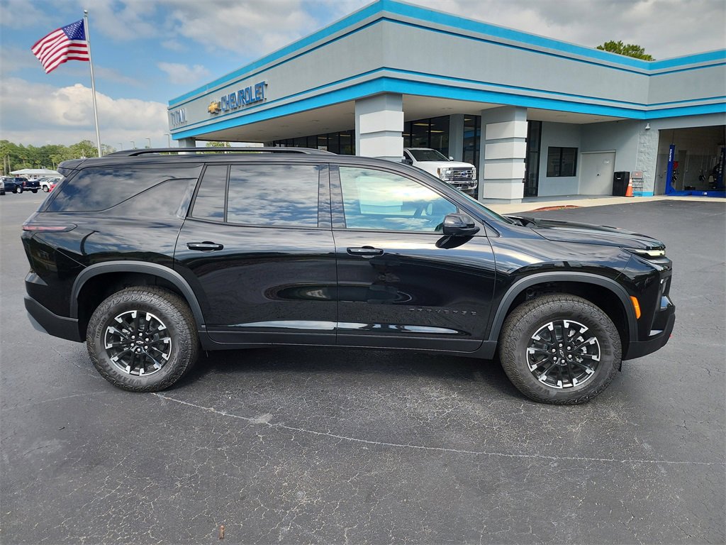 2026 Chevrolet Traverse Z71 photo 2