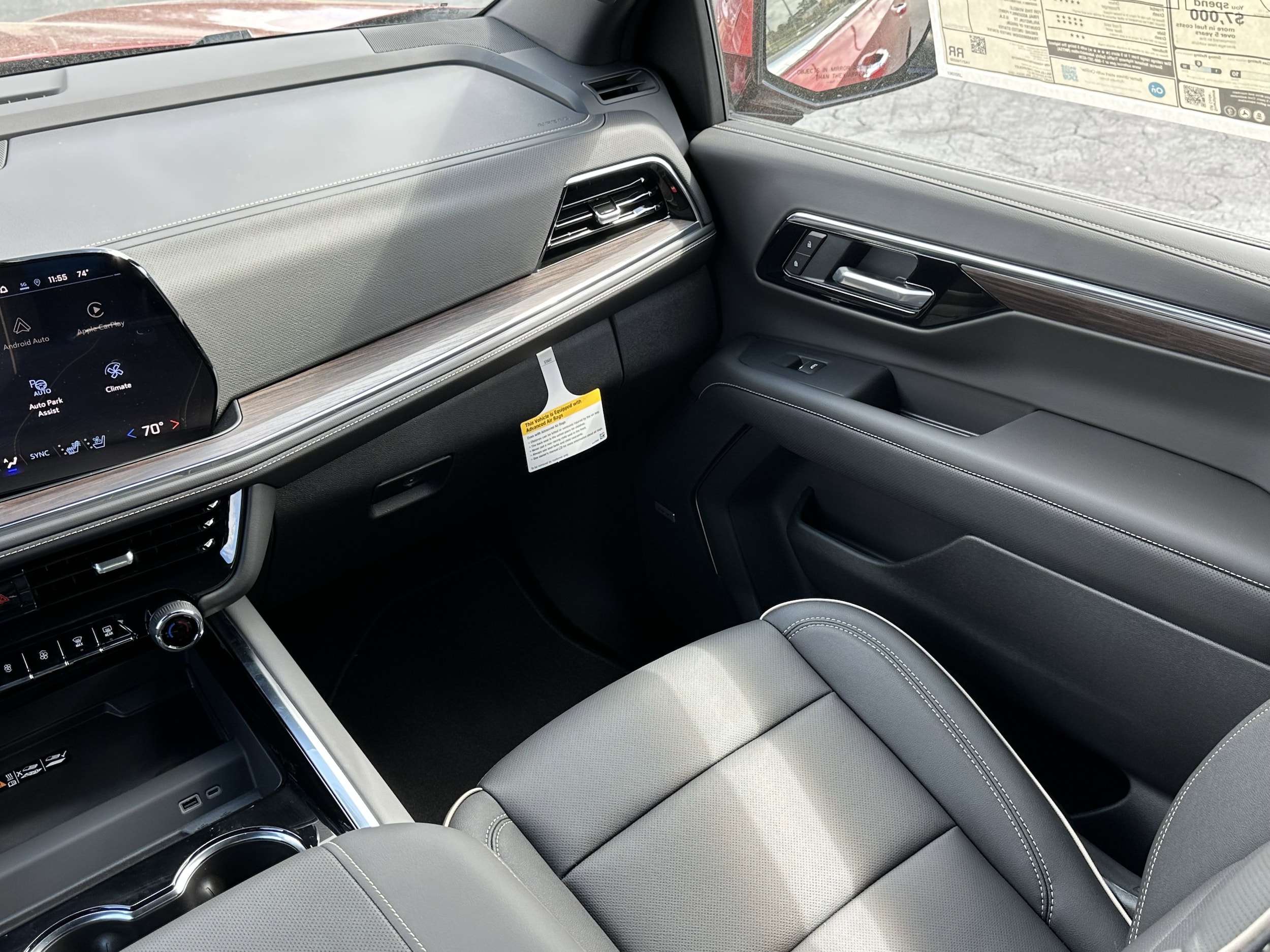 2025 Chevrolet Suburban Premier - Photo 16