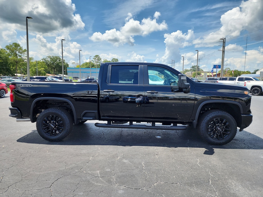 New 2025 Chevrolet Silverado 2500 HD Custom Truck
