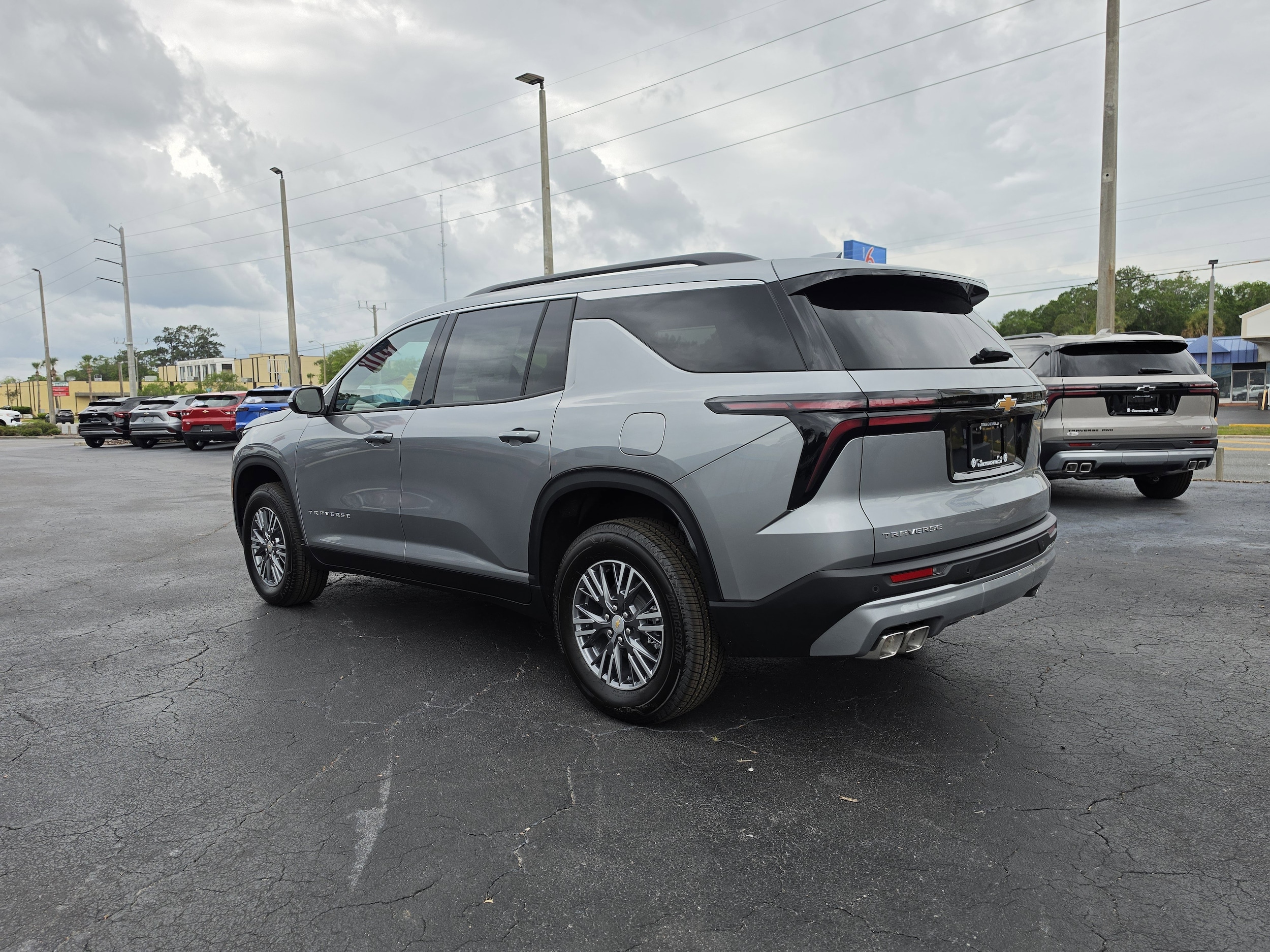 2026 Chevrolet Traverse LT - Photo 6