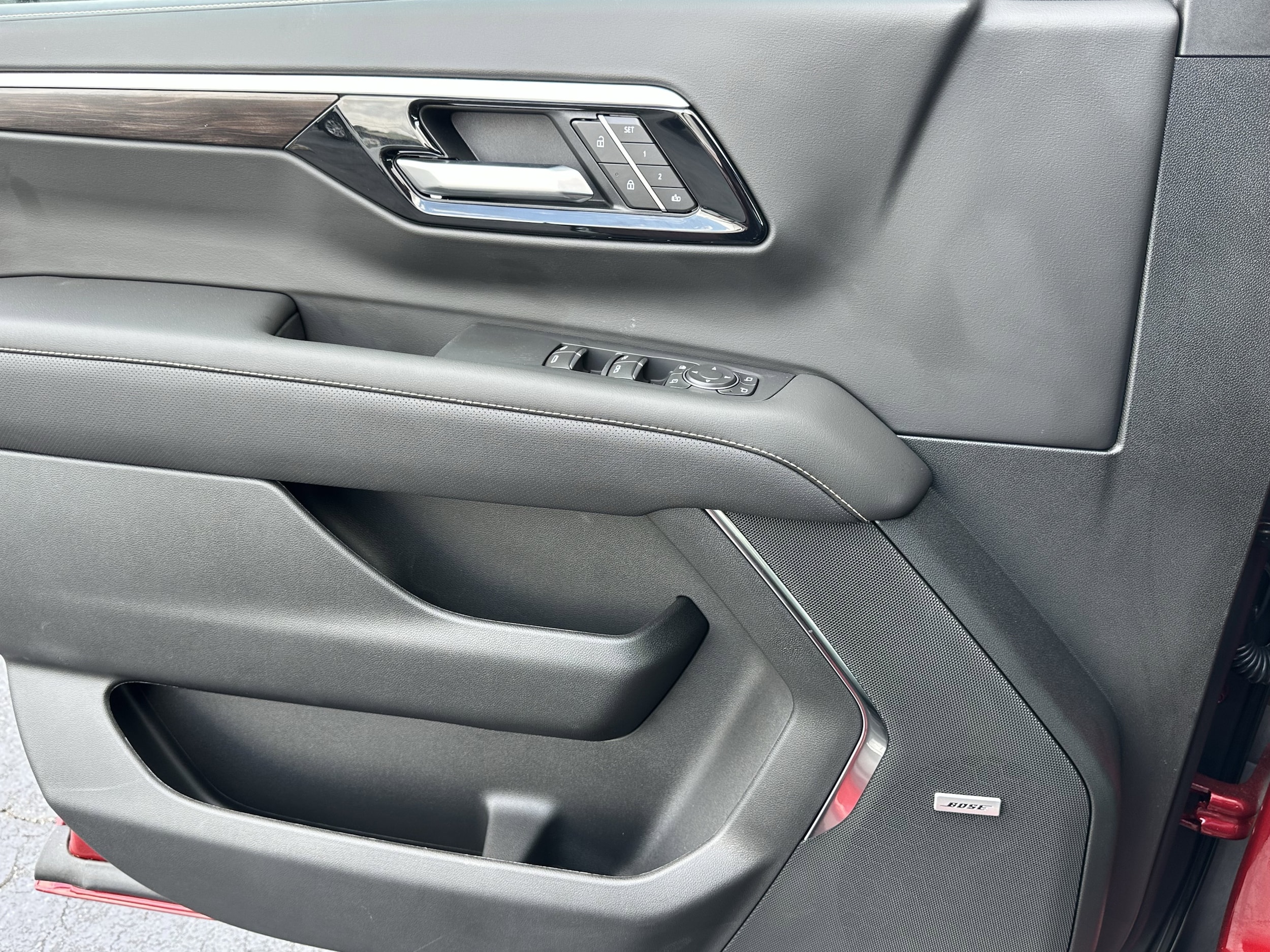 2025 Chevrolet Suburban Premier - Photo 24
