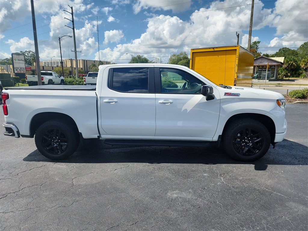 2025 Chevrolet Silverado 1500 RST photo 3