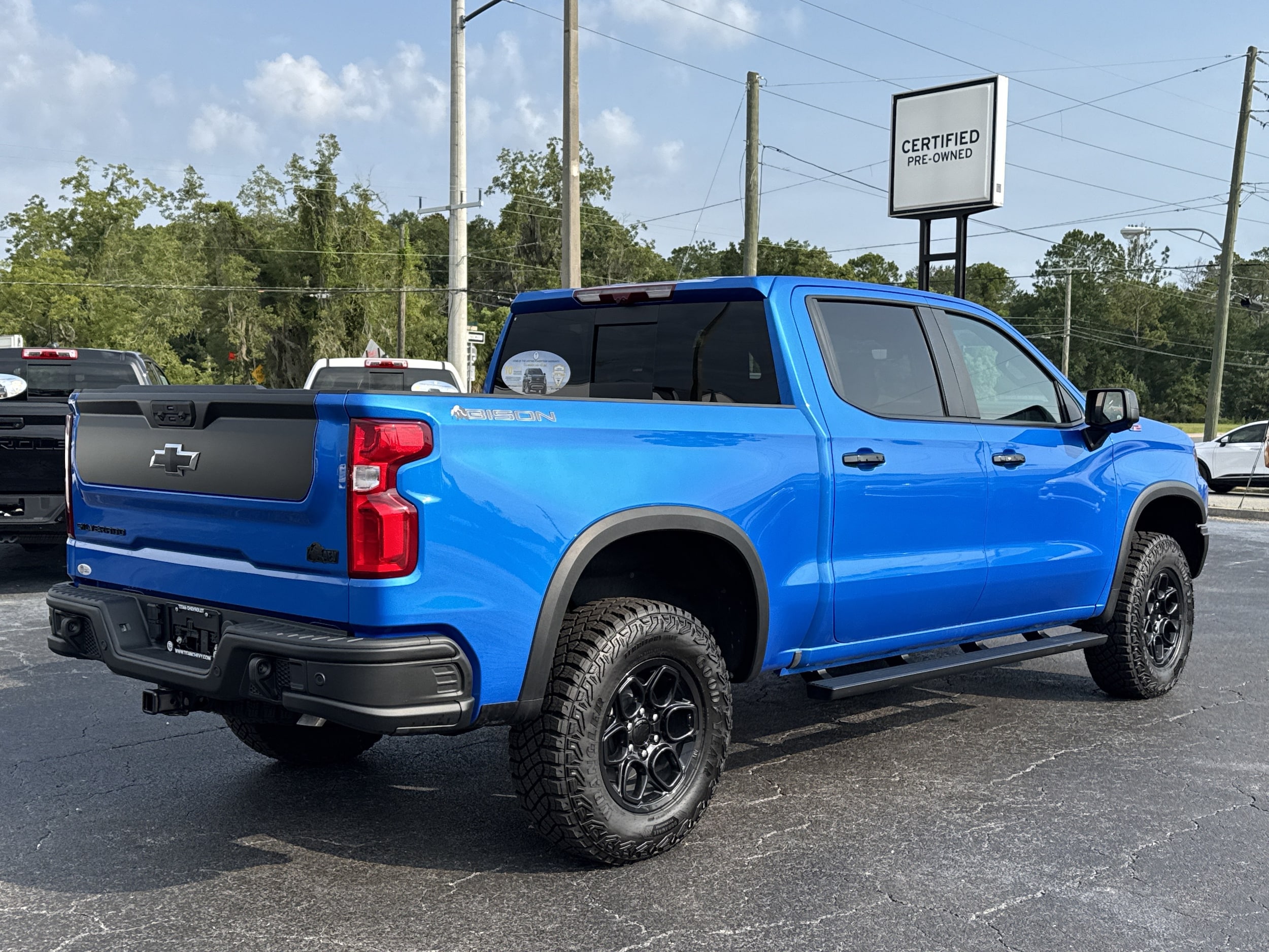 2025 Chevrolet Silverado 1500 ZR2 - Photo 8