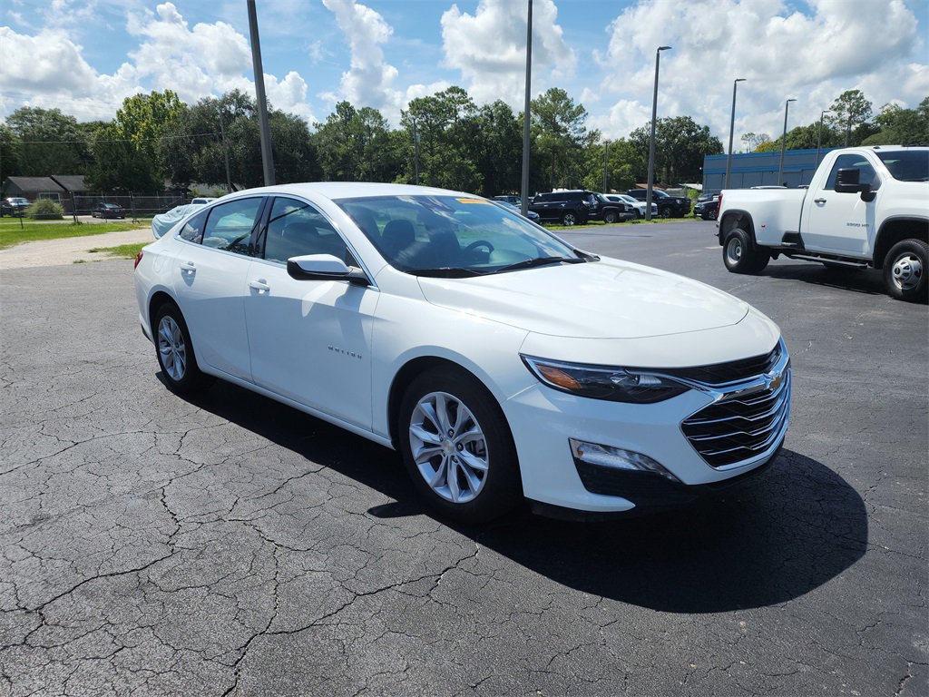 2024 Chevrolet Malibu 1LT photo 2