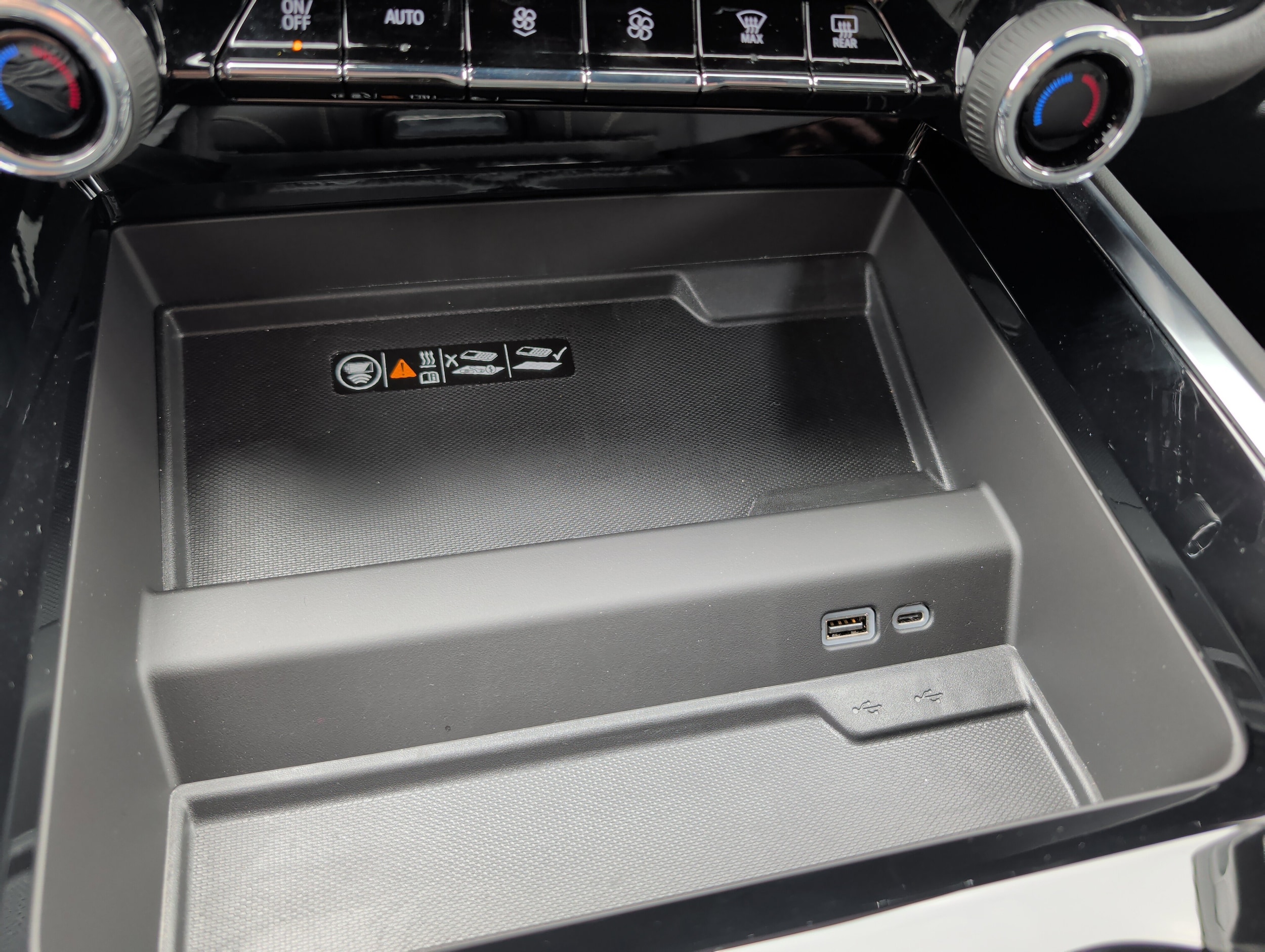 2026 Chevrolet Tahoe Premier - Photo 25