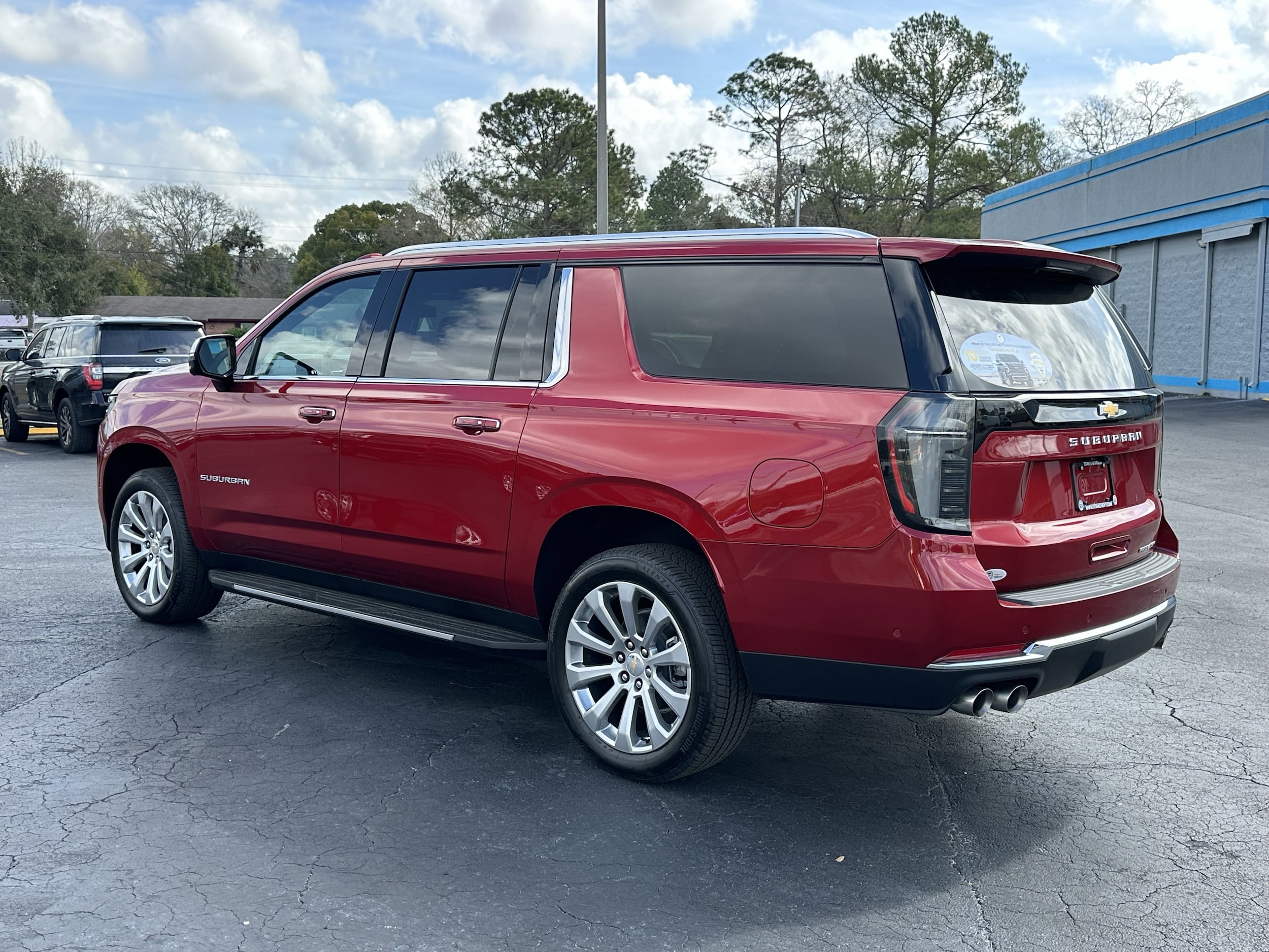 2025 Chevrolet Suburban Premier - Photo 7
