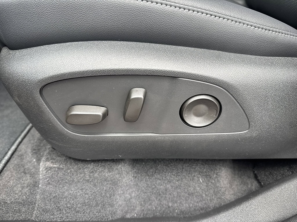 2026 Chevrolet Traverse LT - Photo 24