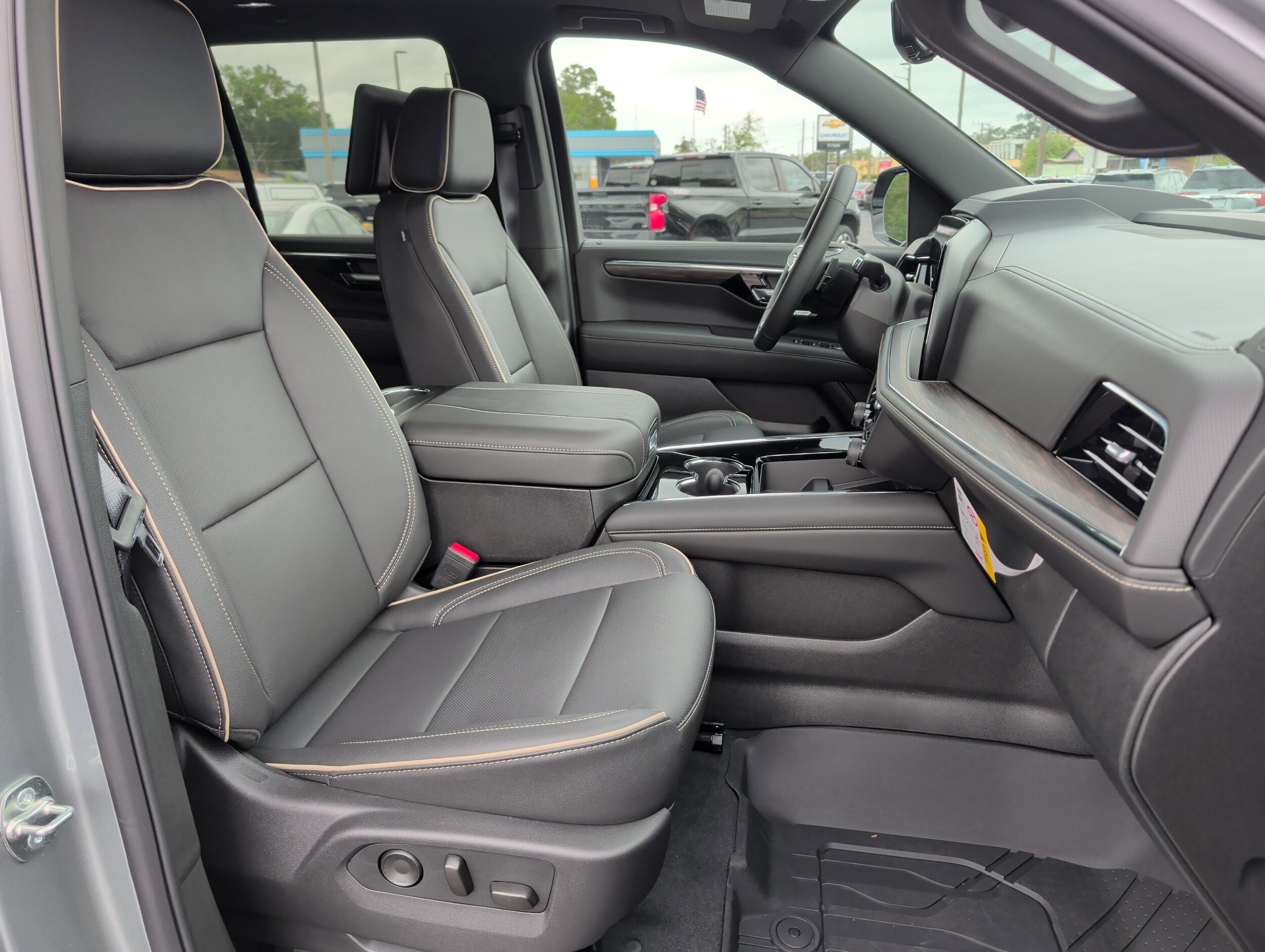 2026 Chevrolet Tahoe Premier - Photo 16
