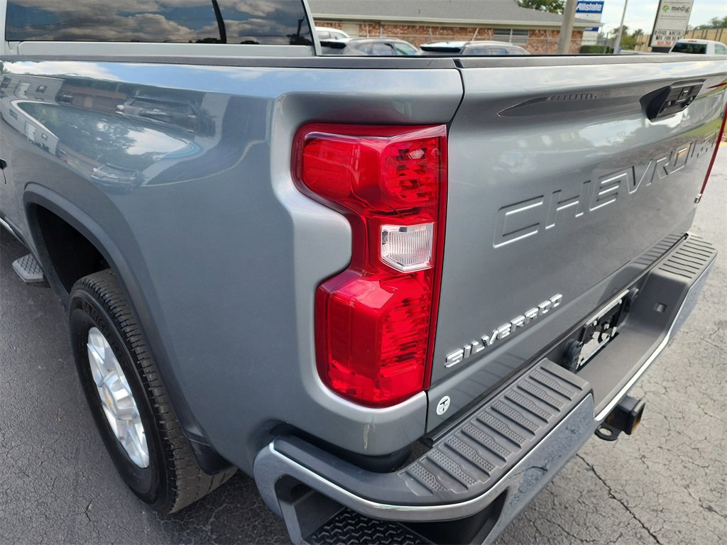 2025 Chevrolet Silverado 3500HD LT - Photo 9