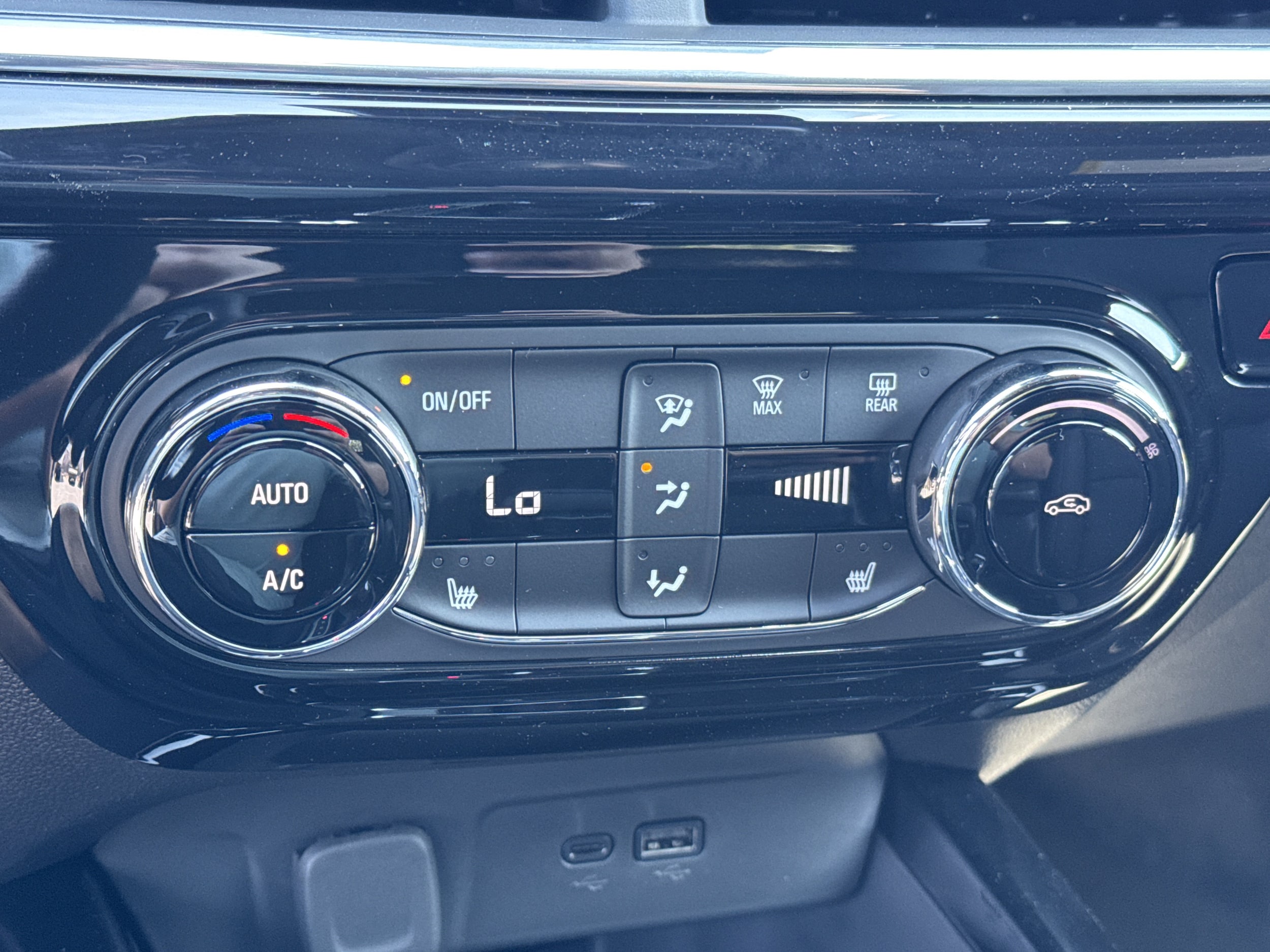 2026 Chevrolet Trax RS - Photo 28