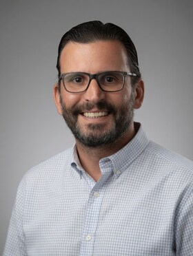 Staff member Seth  from ID_2e73db