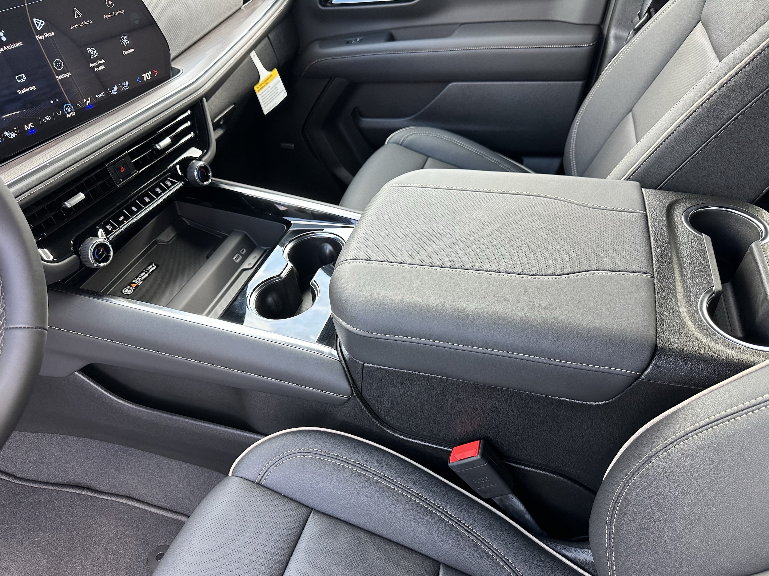 2025 Chevrolet Suburban Premier - Photo 23