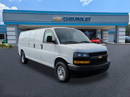 2025 Chevrolet Express Cargo WT Van
