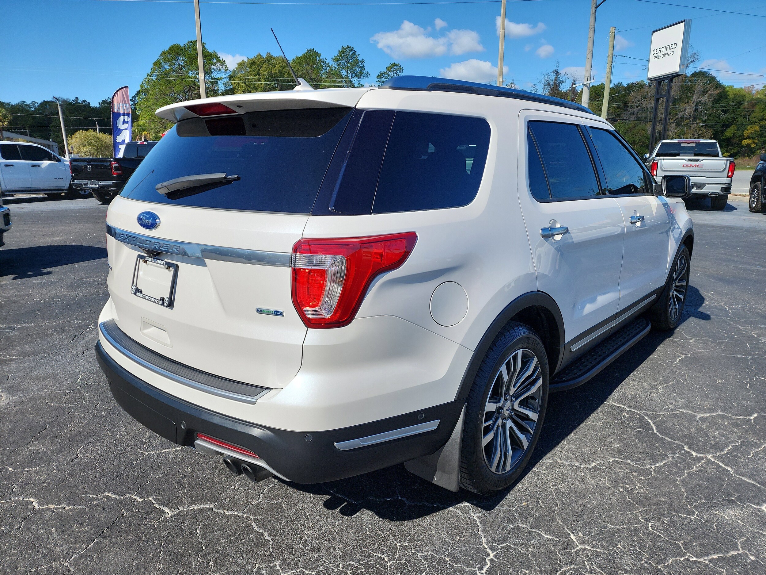 2018 Ford Explorer Platinum photo 3