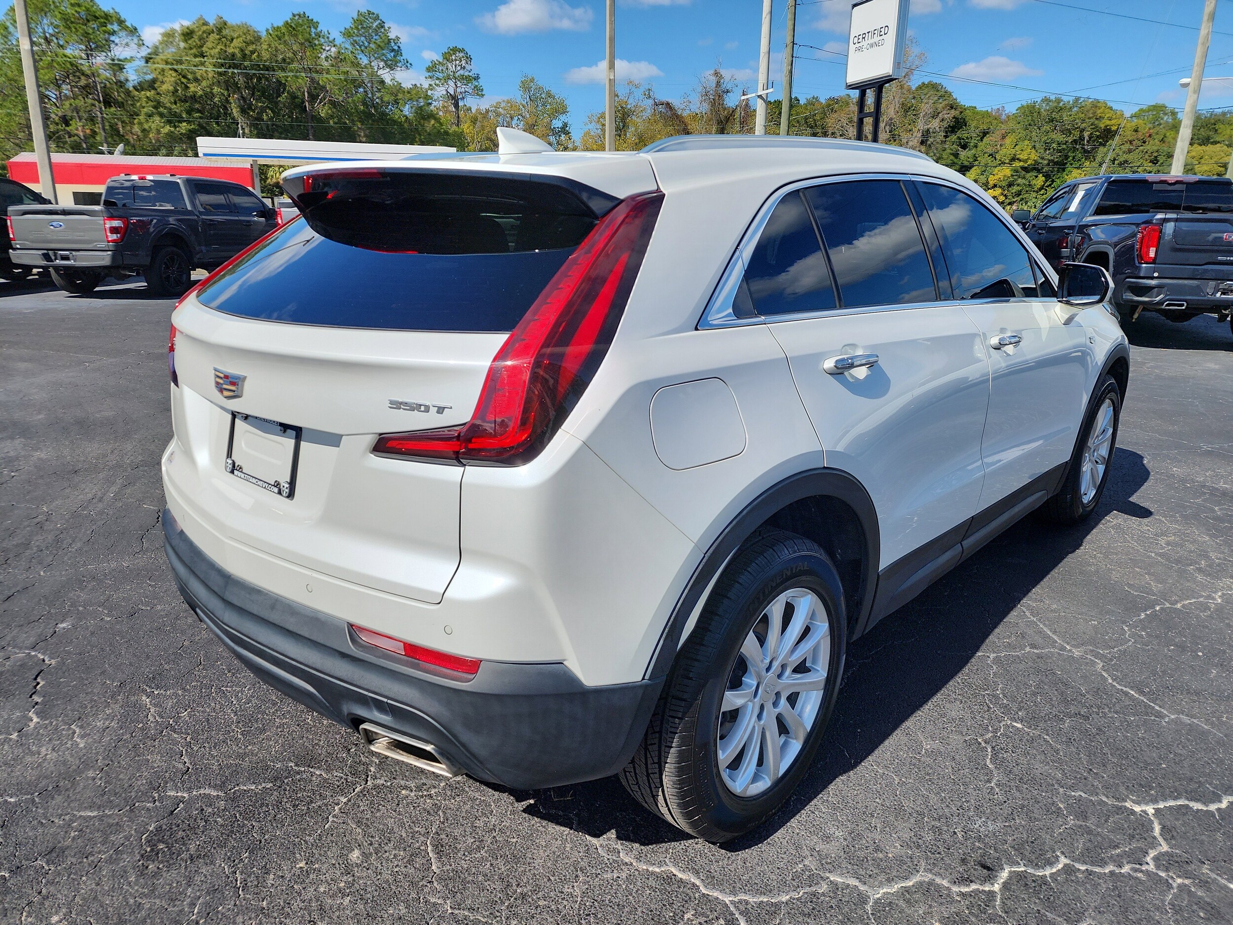 2021 Cadillac XT4 Luxury photo 3