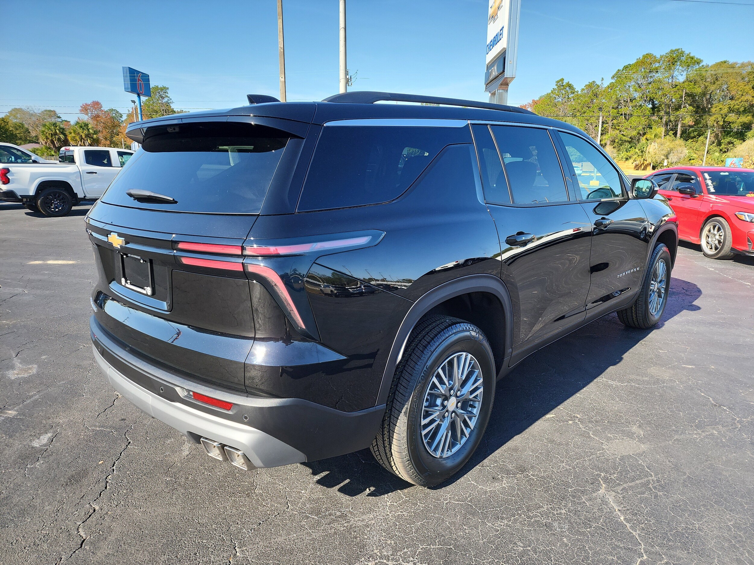 2026 Chevrolet Traverse photo 4