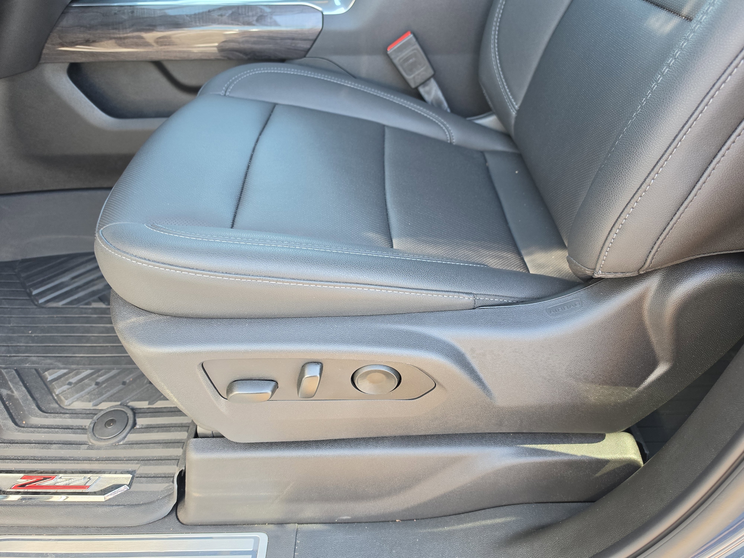 2025 Chevrolet Silverado 3500 HD LTZ - Photo 21