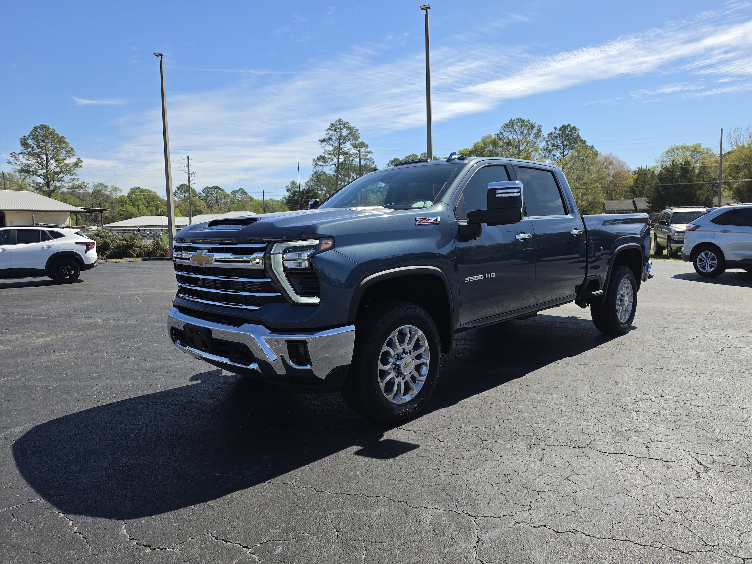 2025 Chevrolet Silverado 3500 HD LTZ - Photo 8