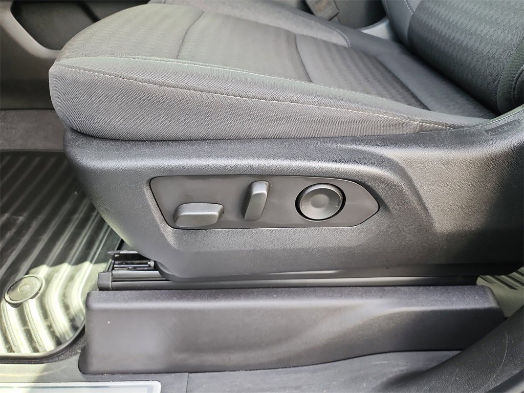 2025 Chevrolet Silverado 3500HD LT - Photo 18