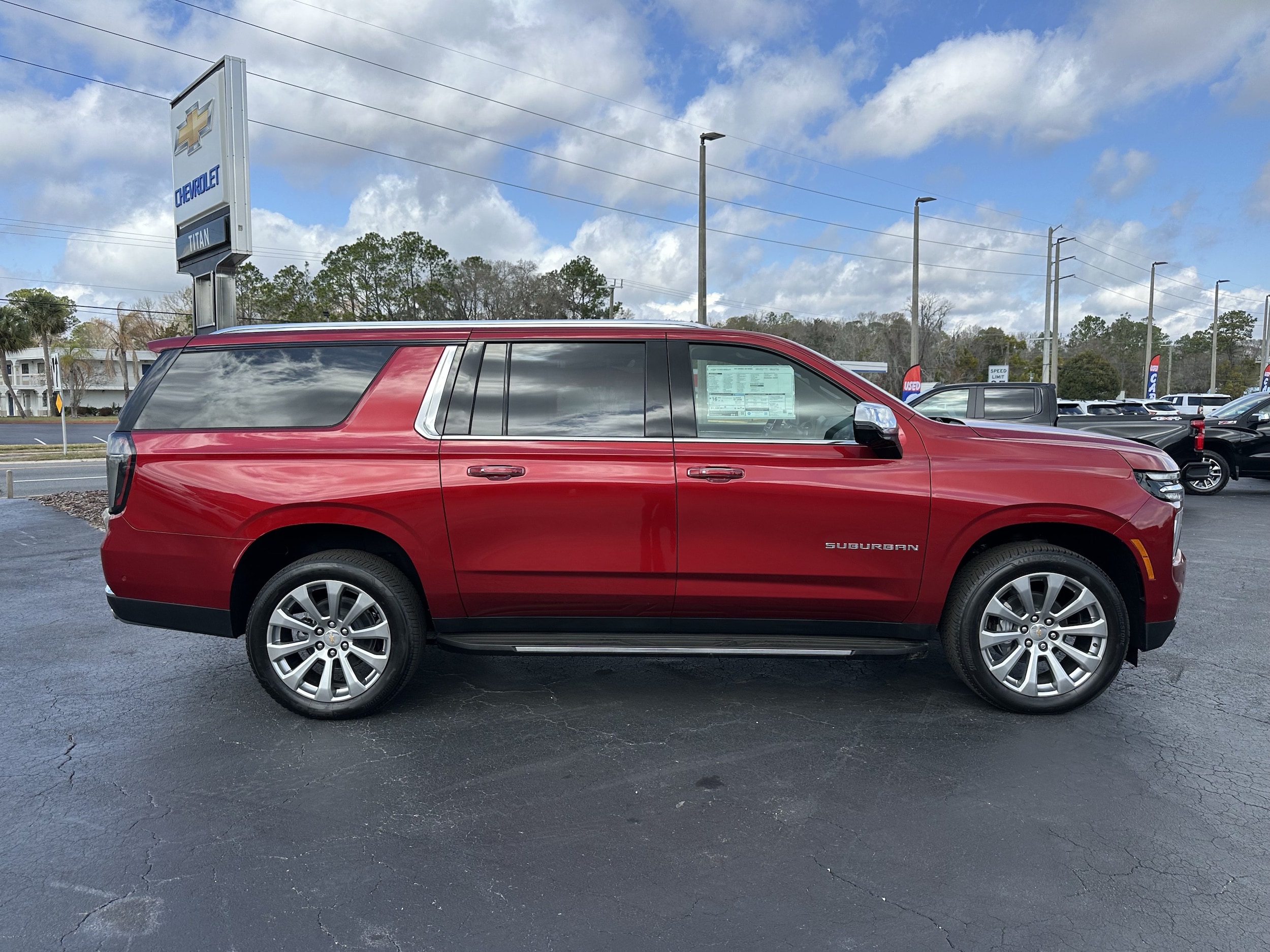 2025 Chevrolet Suburban Premier - Photo 4