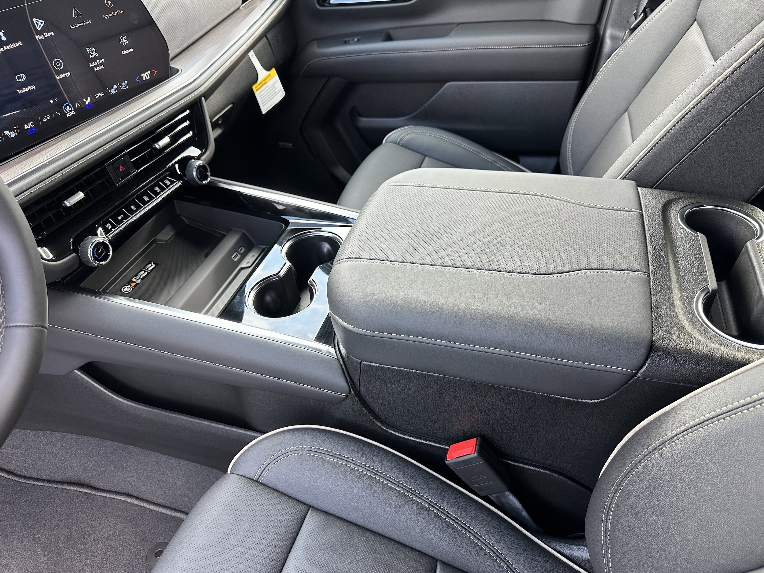 2025 Chevrolet Suburban Premier - Photo 23