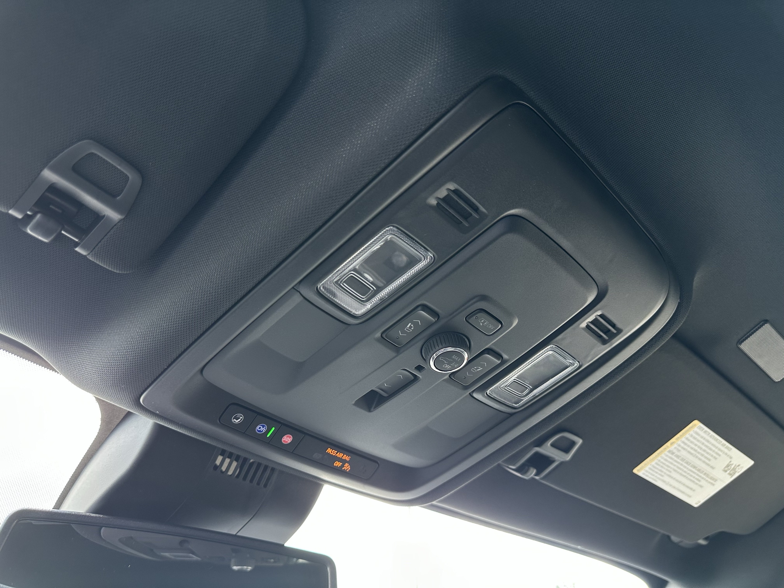 2025 Chevrolet Suburban Premier - Photo 35