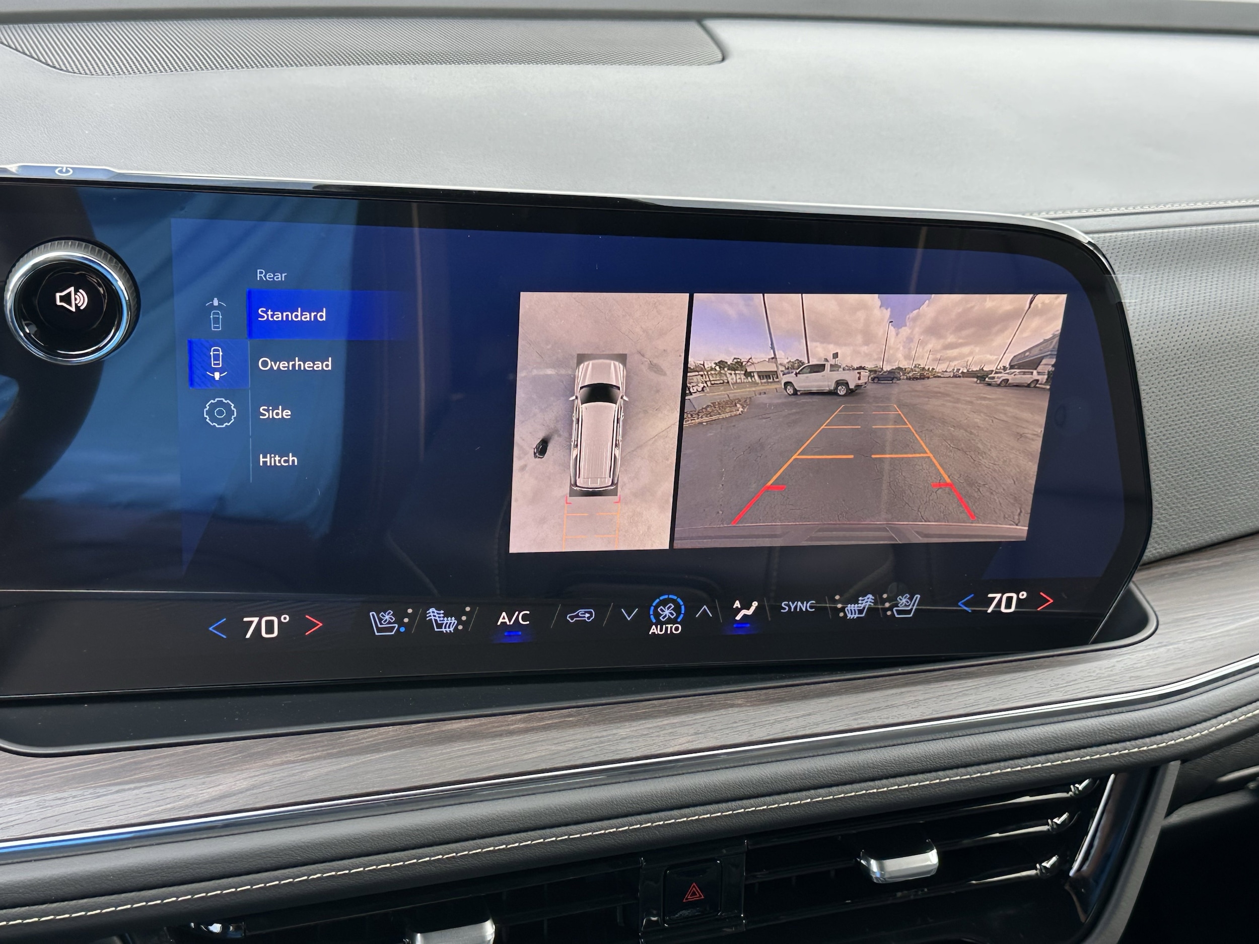 2025 Chevrolet Suburban Premier - Photo 27