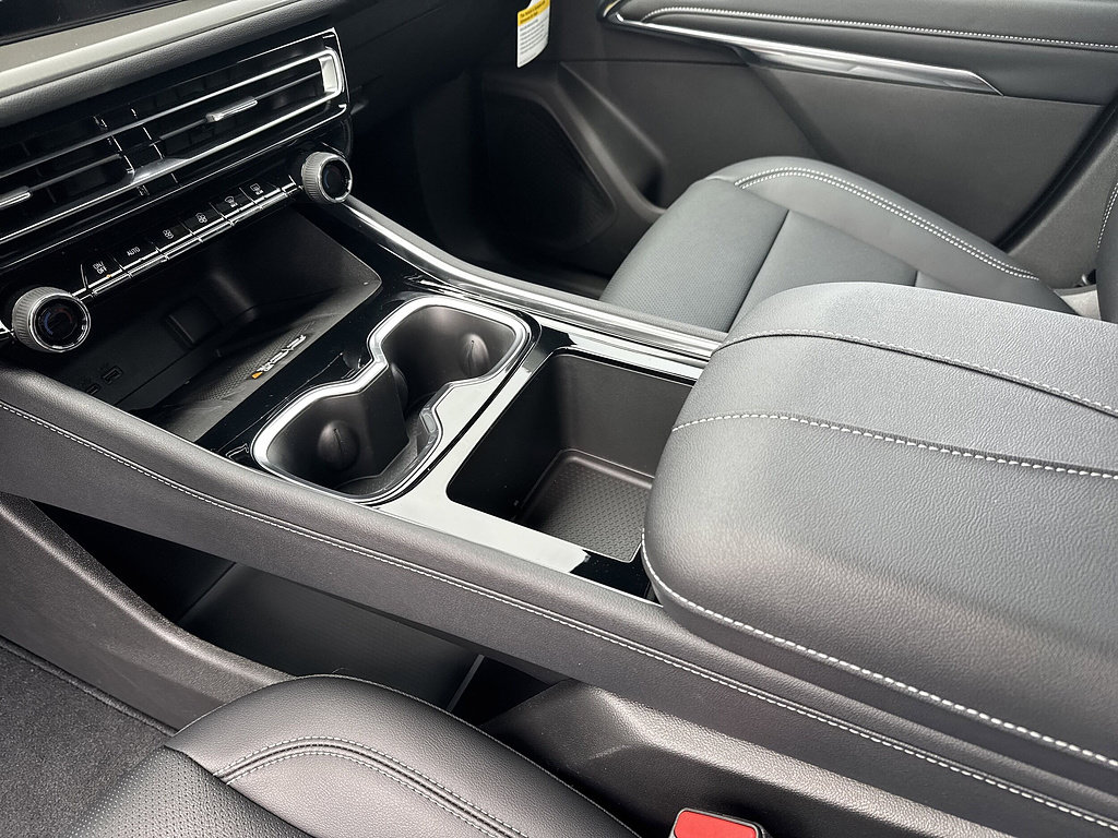 2026 Chevrolet Traverse LT - Photo 25