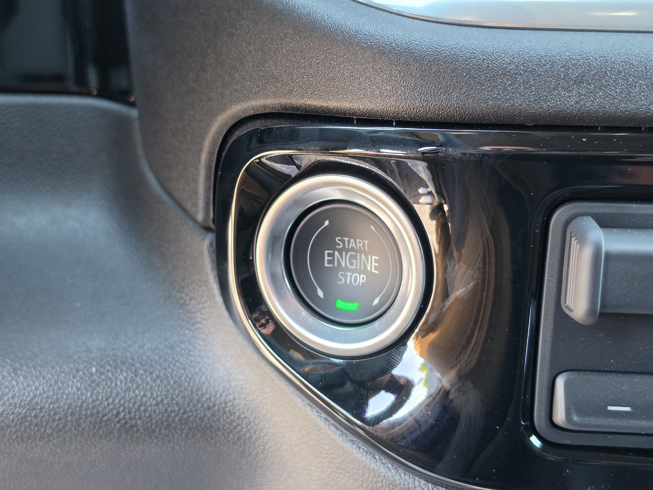 2025 Chevrolet Silverado 3500 HD LTZ - Photo 34