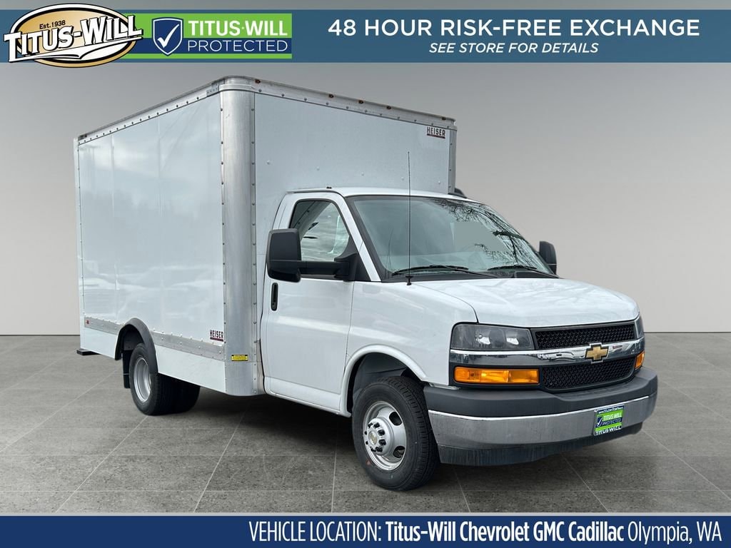2024 Chevrolet Express Cutaway Base's photo