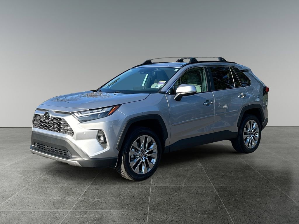 2022 Toyota RAV4 Limited photo 3