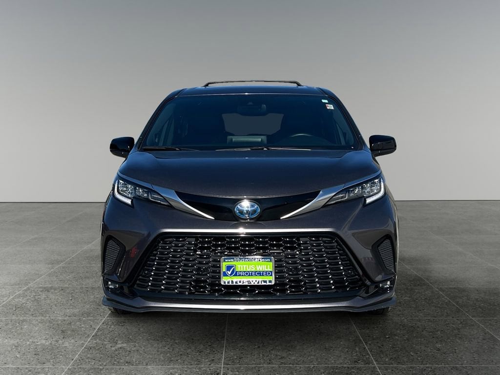 Used 2022 Toyota Sienna XSE with VIN 5TDDRKEC0NS135683 for sale in Tacoma, WA