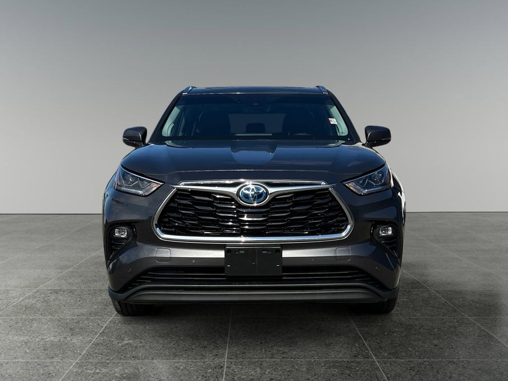 Used 2021 Toyota Highlander Limited with VIN 5TDDBRCH3MS058317 for sale in Tacoma, WA