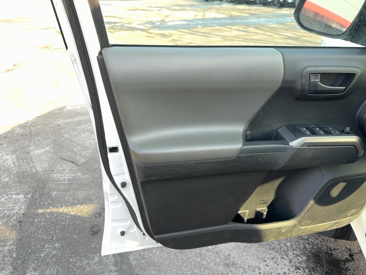 2021 Toyota Tacoma SR5 - Photo 12