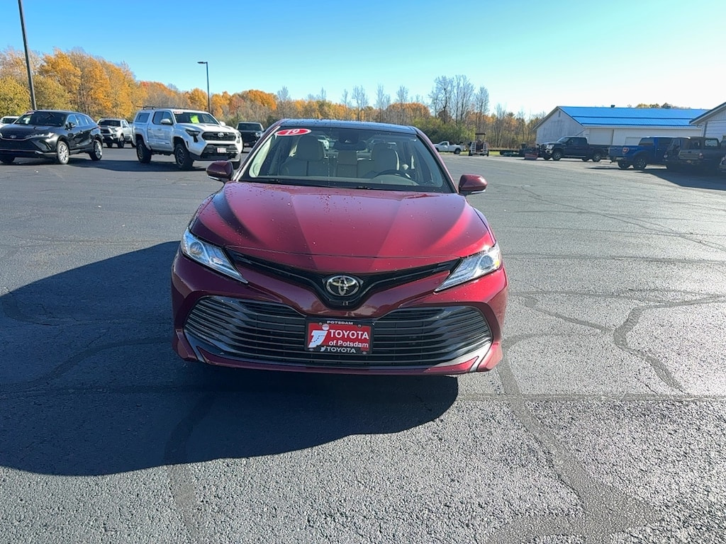 Used 2019 Toyota Camry XLE Sedan
