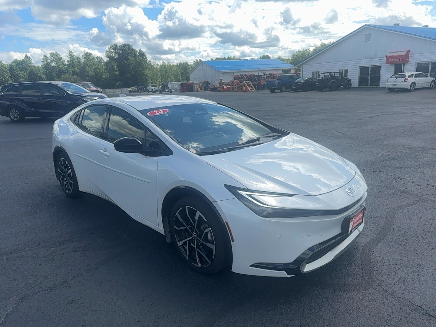 2024 Toyota Prius Prime photo 2