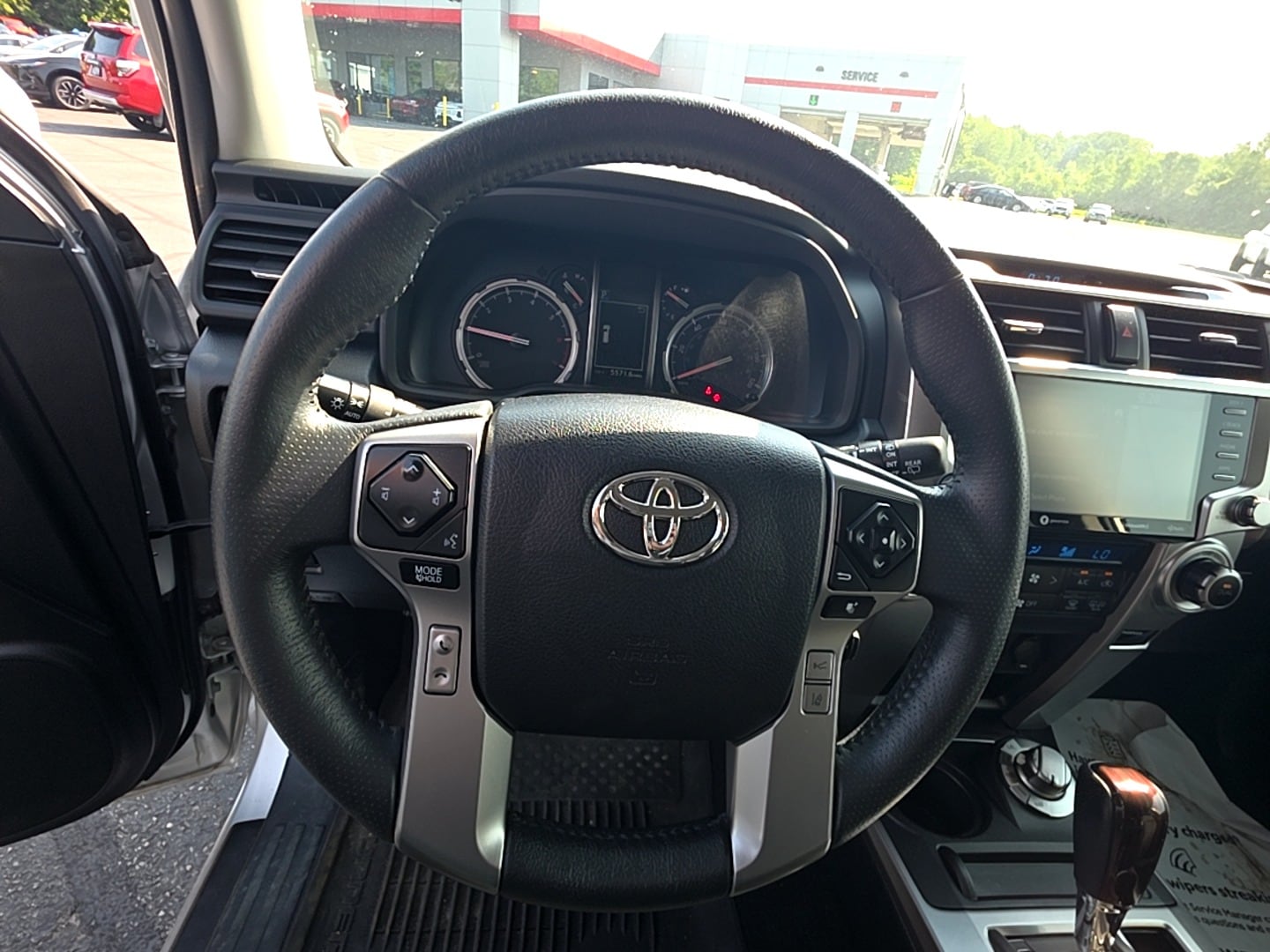 2022 Toyota 4Runner Limited - Photo 13