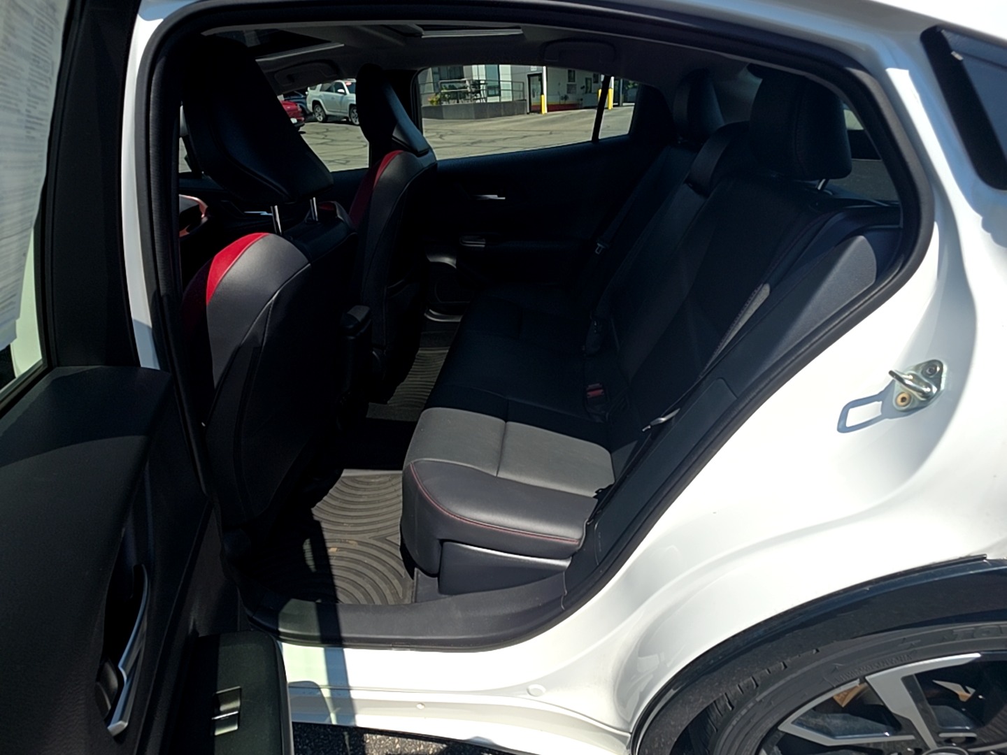 2024 Toyota Prius Prime XSE - Photo 13