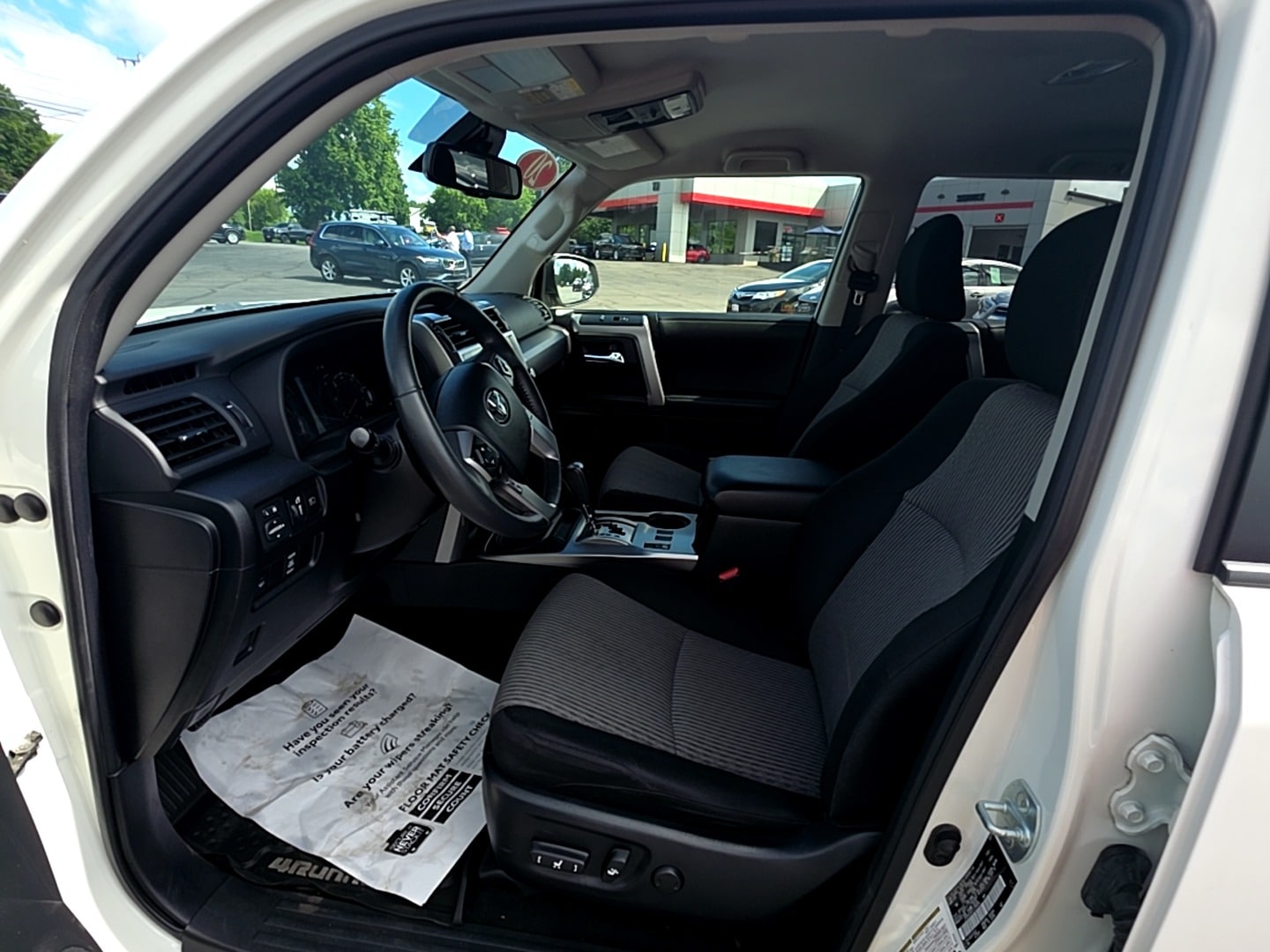 2020 Toyota 4Runner SR5 - Photo 10