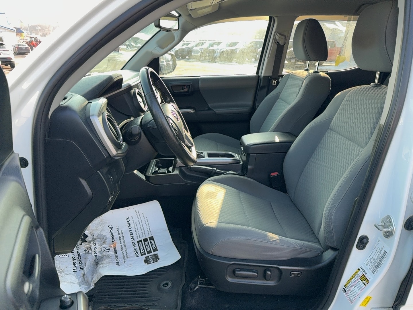 2021 Toyota Tacoma SR5 - Photo 11