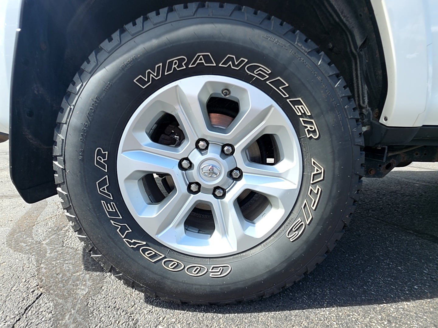 2020 Toyota 4Runner SR5 - Photo 9