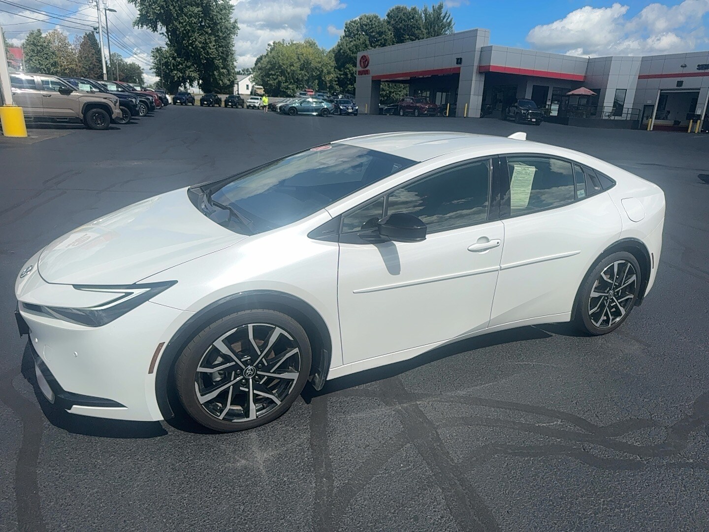 2024 Toyota Prius Prime photo 3