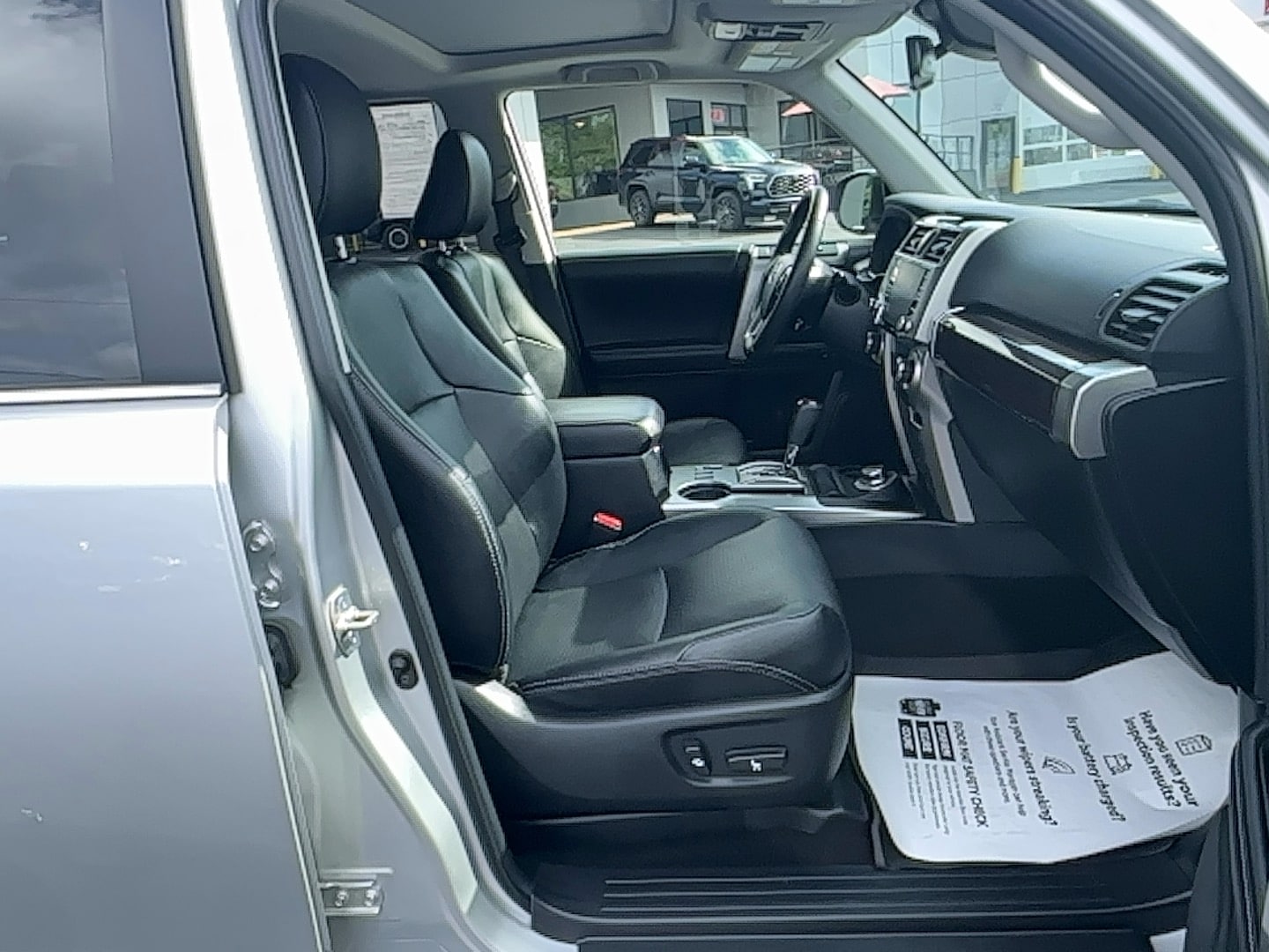 2022 Toyota 4Runner Limited - Photo 17