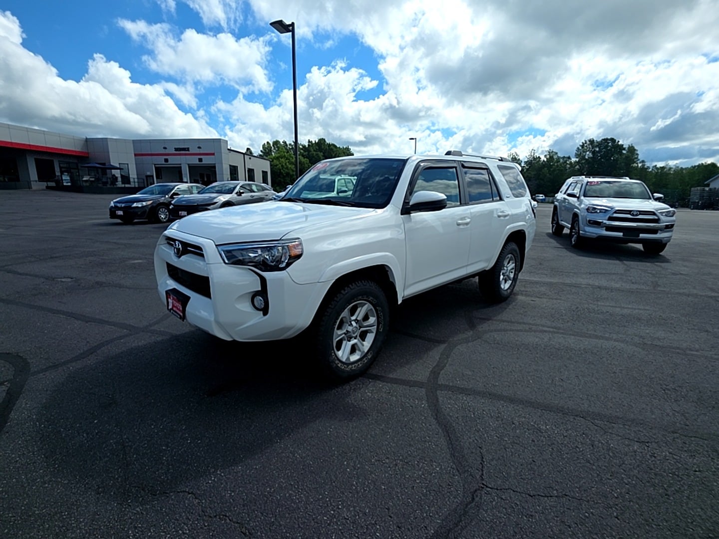 2020 Toyota 4Runner SR5 - Photo 3