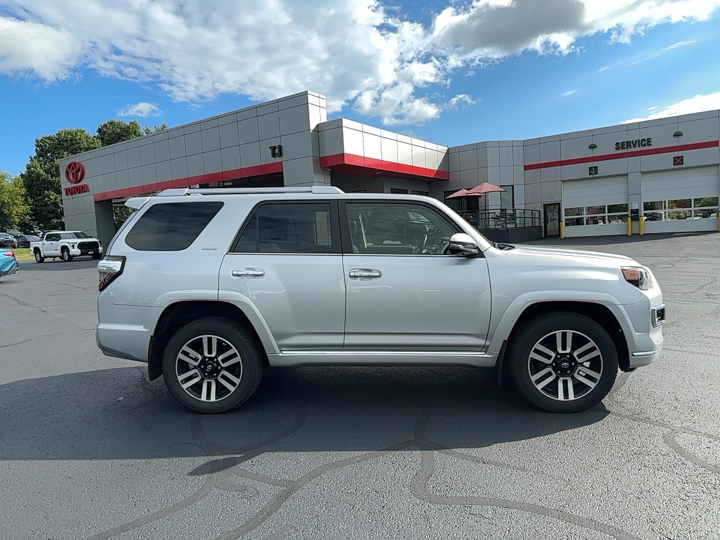 2022 Toyota 4Runner Limited - Photo 8